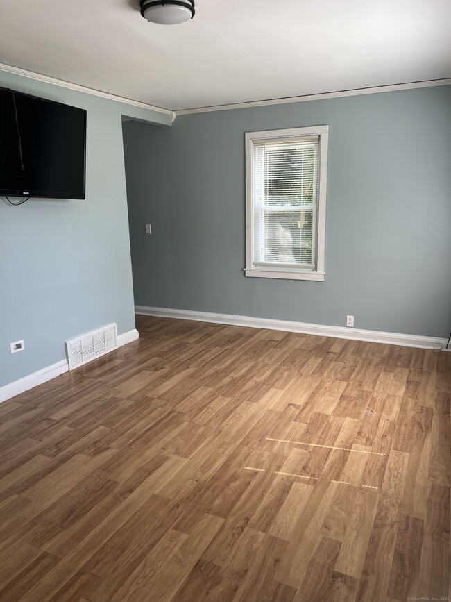 Building Photo - 41 Ridgeview Cir