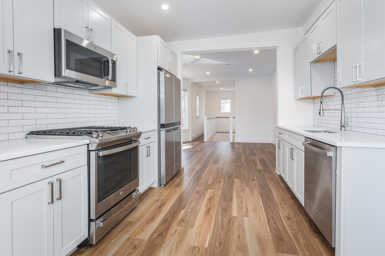 Foto principal - 143 E Cottage St