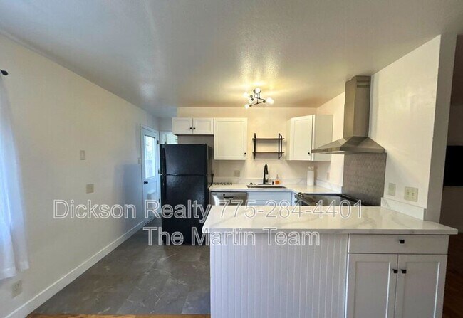 Foto del edificio - 640 James Ln