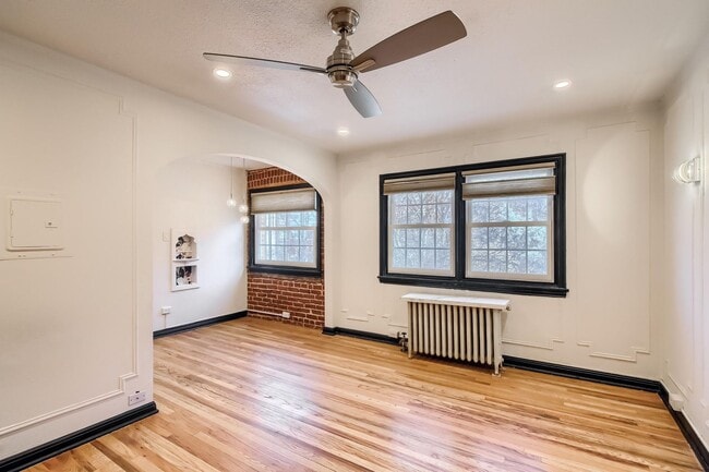 Building Photo - 1365 Corona St