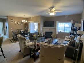 Building Photo - 6255 Beechtree Dr