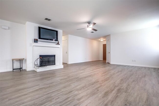 Building Photo - 12685 Drexel St