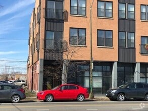 Building Photo - 7554 N California Ave