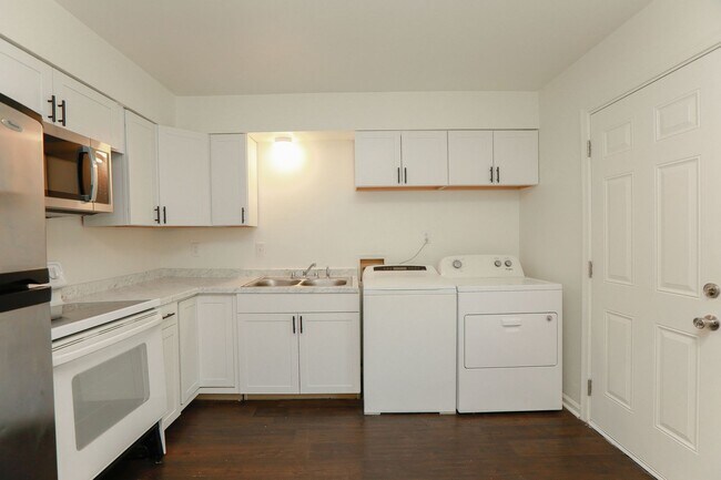 Foto del edificio - 8104 Turner Rd