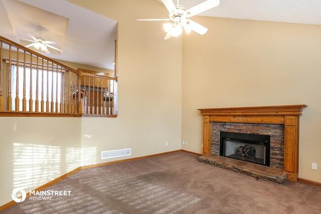 Building Photo - 18412 E Blackhawk Trail, Independence, MO ...