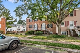 Building Photo - 14447 Cool Oak Ln