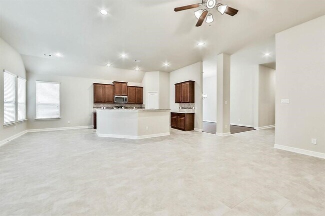 Foto del edificio - 4130 Grand Sunnyview Ln