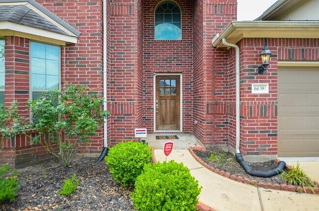 Foto del edificio - 6638 Miller Shadow Ln