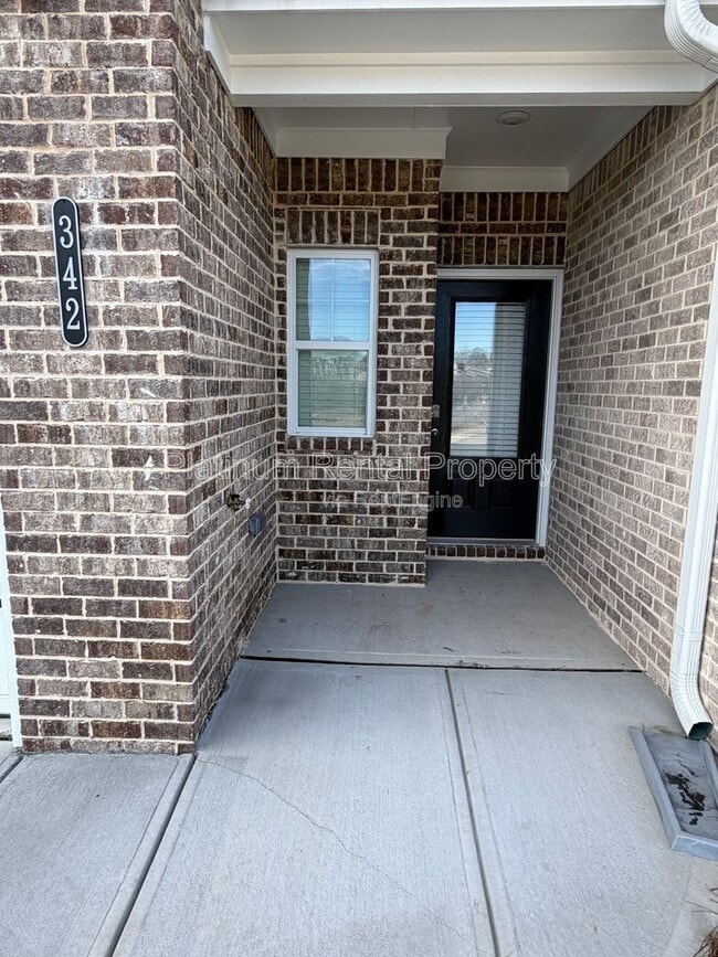 Photo - 342 Lanier Cir Townhome