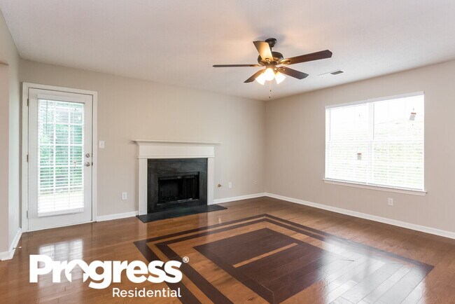 Building Photo - 2995 Highland Hill Pkwy