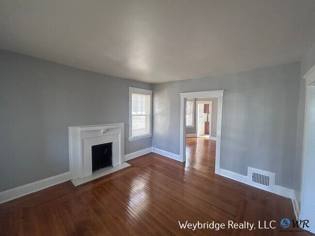 Foto del edificio - 862 Academy Ave