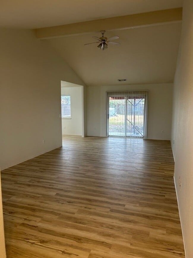 Foto del edificio - 3 Bedroom 2 Bath House