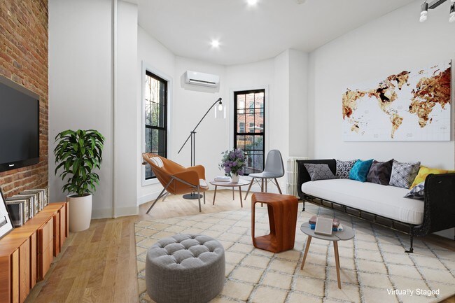 Interior Photo - 299 Vanderbilt Avenue