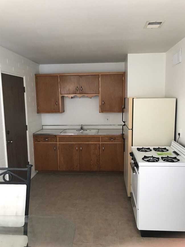 Foto del edificio - 2545 N Park Ave - 2