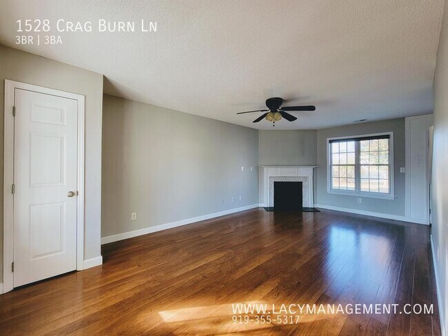 Foto del edificio - 1528 Crag Burn Ln