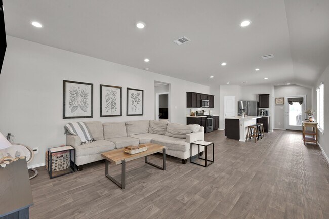 Building Photo - 13916 Great Pnes Ct