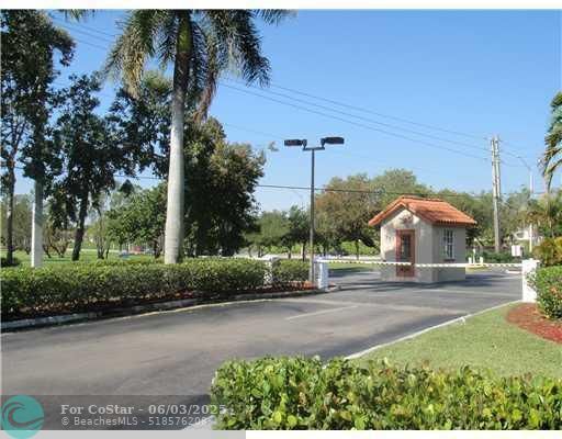 Foto del edificio - 365 SW 86th Ave