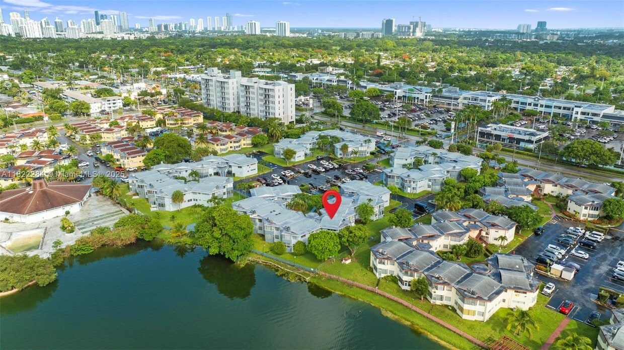 Primary Photo - 1667 NE Miami Gardens Dr