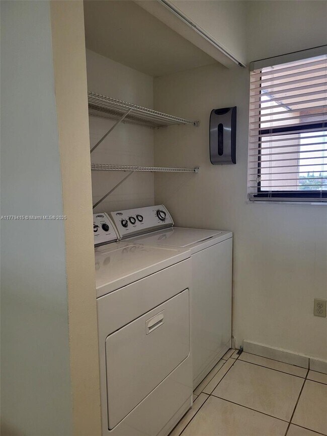 Foto del edificio - 10155 NW 9th St Cir