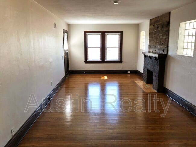 Building Photo - 1130 Wilshire Ave