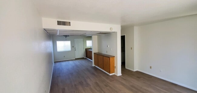 Building Photo - 40221 Harris Ln