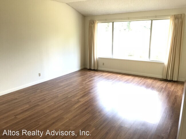 Building Photo - 3 br, 2 bath House - 1009 Lupine Drive