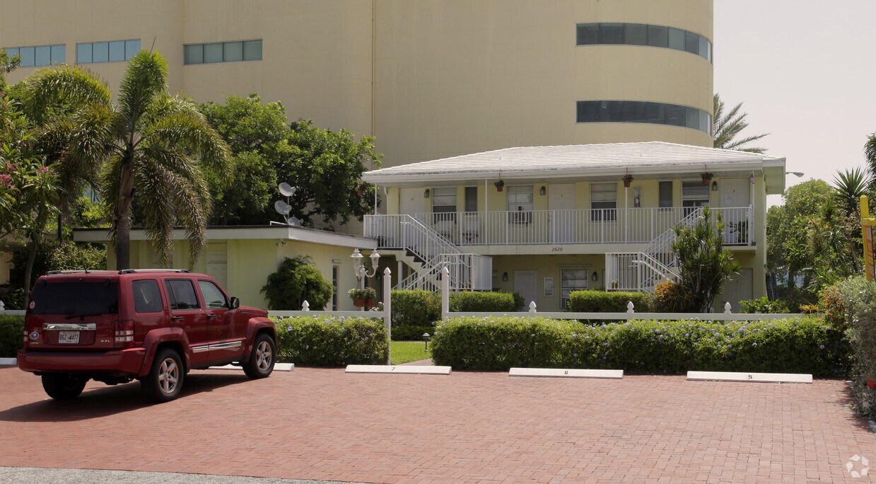 Foto principal - 2620 East Way