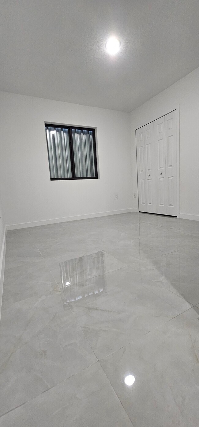 Building Photo - 2970 NW 48th St