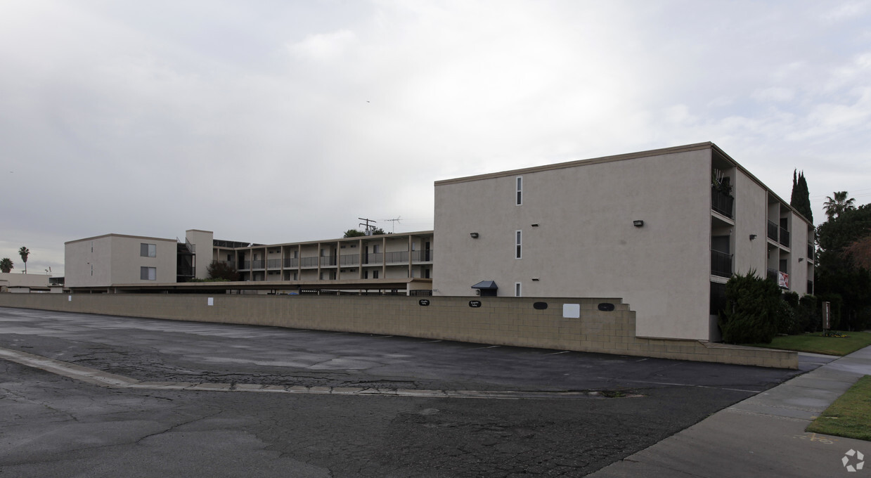 Primary Photo - Melrose Manor