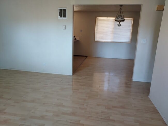 Building Photo - 2145 Primrose St