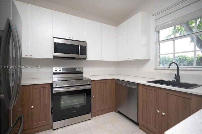 Foto del edificio - 445 NE 21st Ave