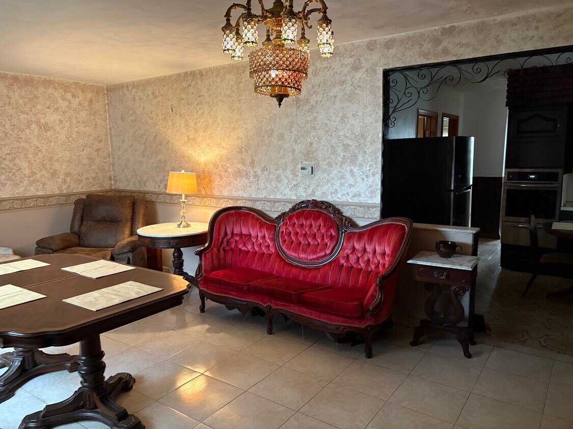 Sala de estar - 752 E 88th St