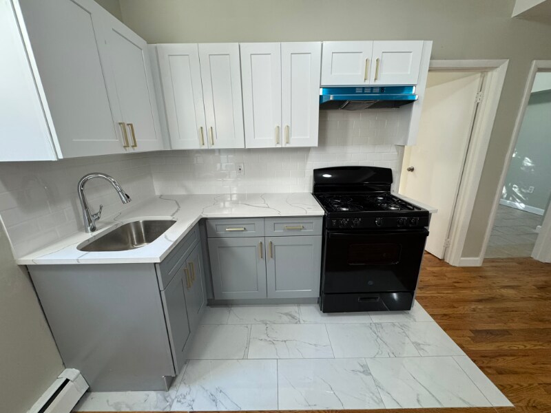 Foto principal - 246 Roseville Ave