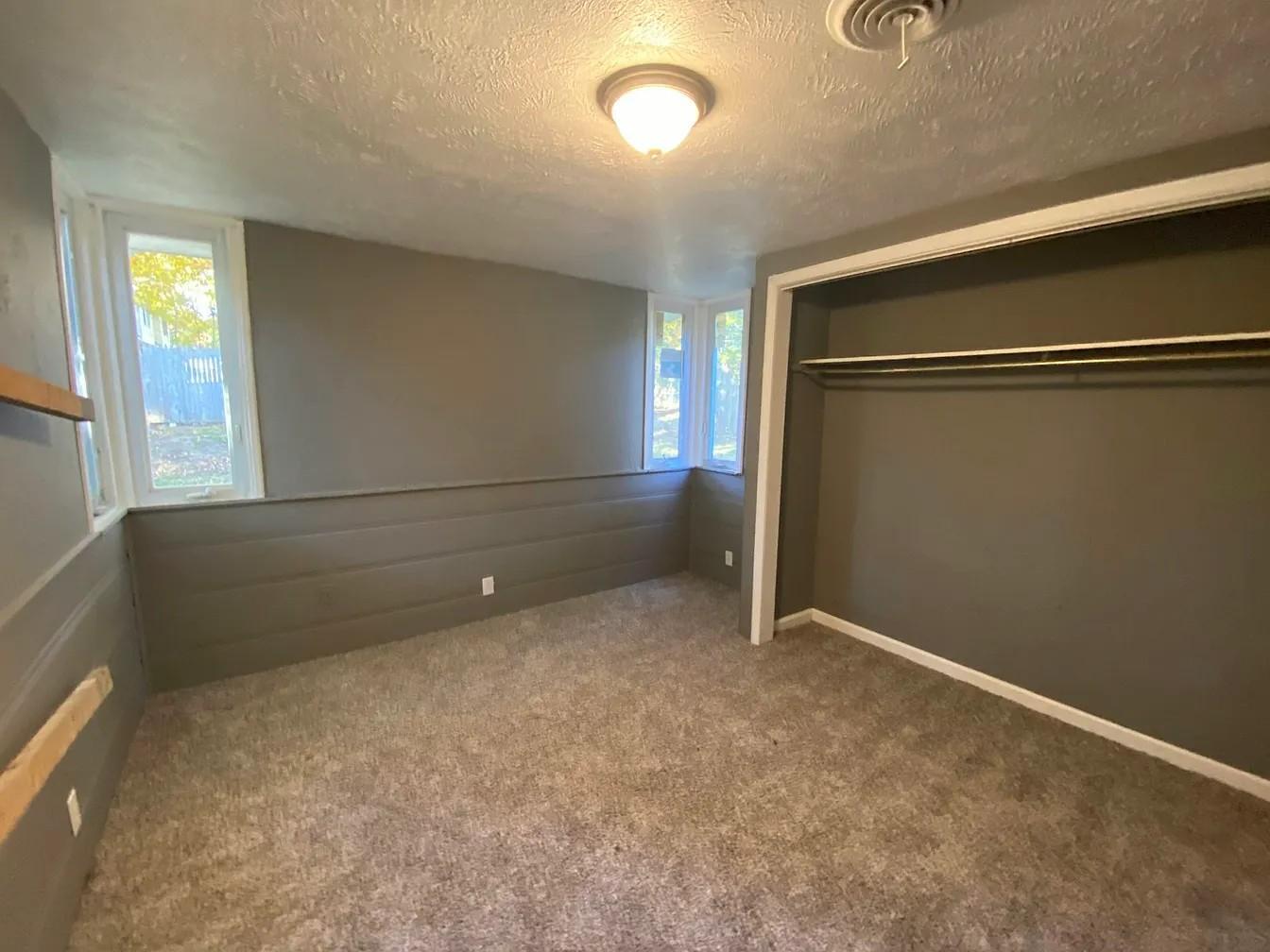 933 Russell Ave Akron, OH 44307 – photo 5