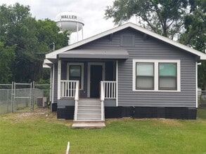 Building Photo - 2906 Sledge St