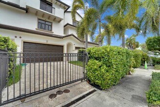 Building Photo - 105 Isle of Venice Dr
