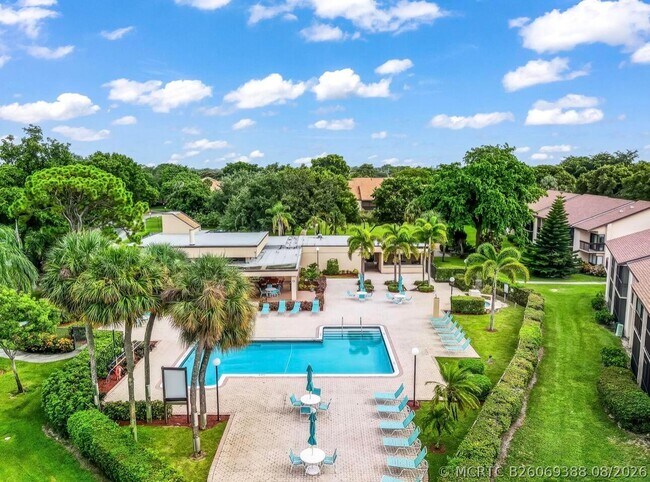 Foto del edificio - 2355 SW 15th St