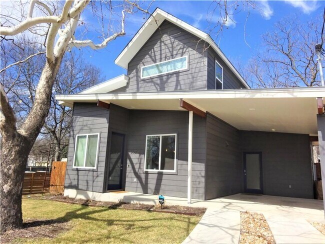Building Photo - 602 W Odell St