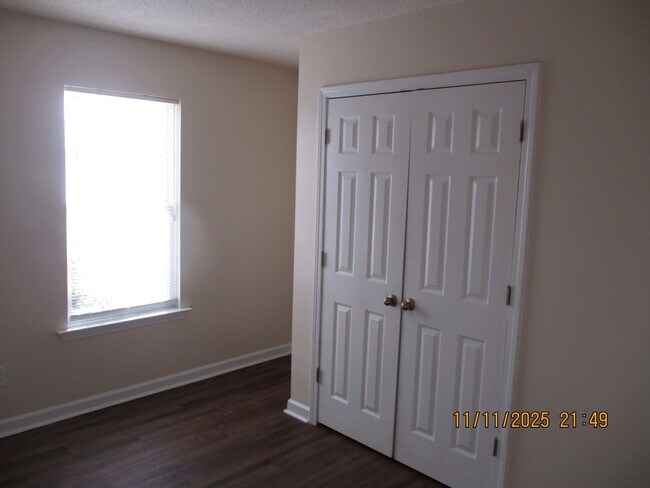 Foto del edificio - 3949 Rodnor Forest Ln