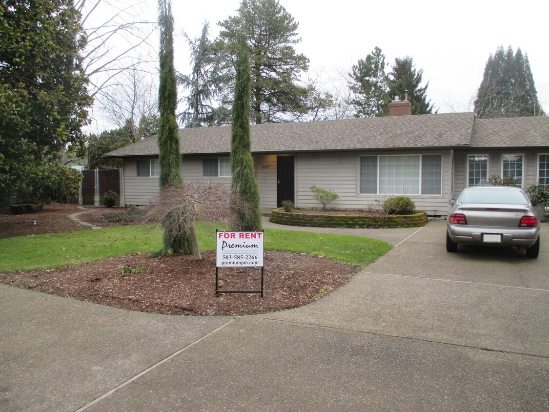 Primary Photo - Beautiful Three Bedroom Home in North Salem