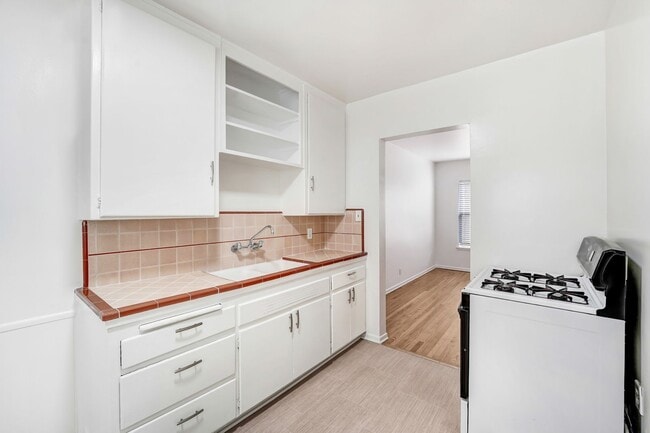 Building Photo - Washington Blvd. Marina Apartments - near Abbot Kinney!