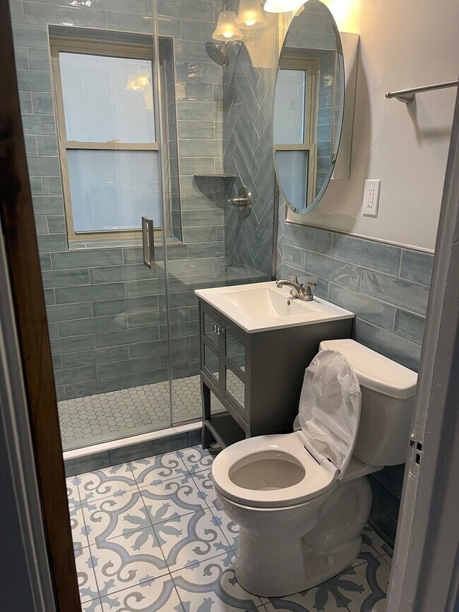 Foto del edificio - 723 Dobson St