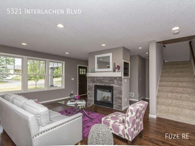 Foto del edificio - 5321 Interlachen Blvd