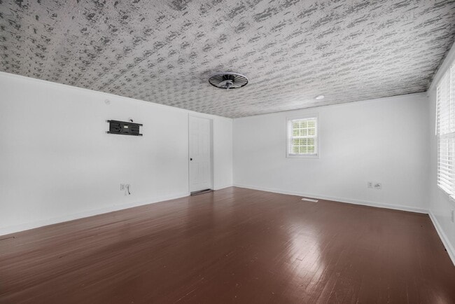 Building Photo - 207 Morelock Dr