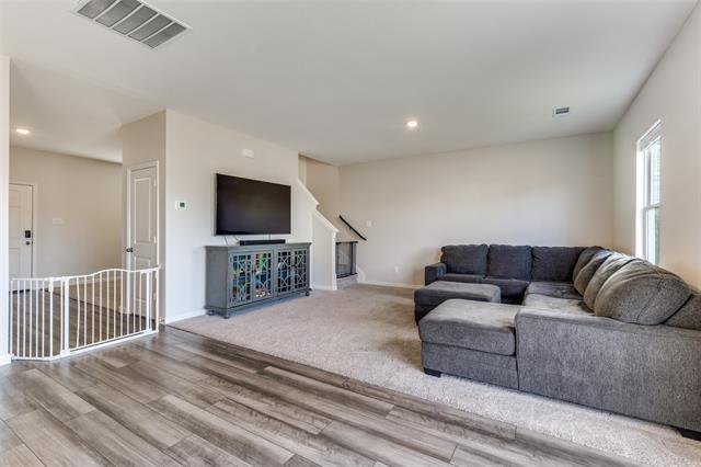 Building Photo - 8249 Stovepipe Dr