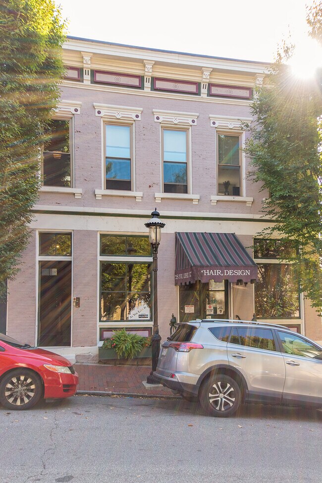 Foto del edificio - 1052 St Gregory St