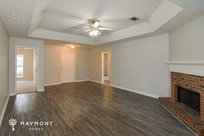 Building Photo - 975 Eastern Oaks Dr