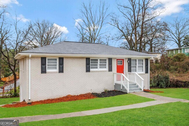 Foto del edificio - 869 Capitol View Ave NW
