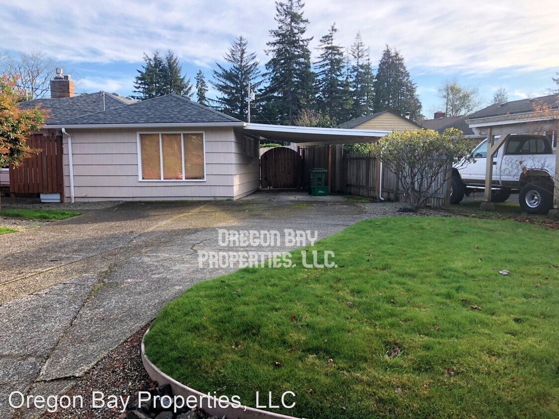 3 br, 2 bath House 2157 Myrtle Ave House Rental in Coos Bay, OR