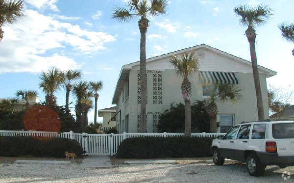 Building Photo - Watermark Apartments